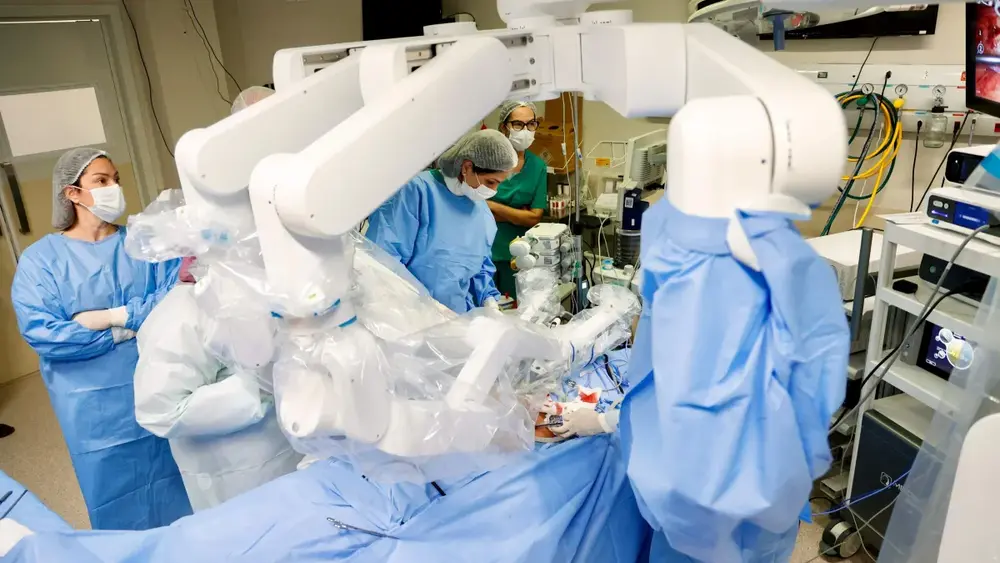 Brasil, Chile e Panamá unidos em cirurgia robótica inédita