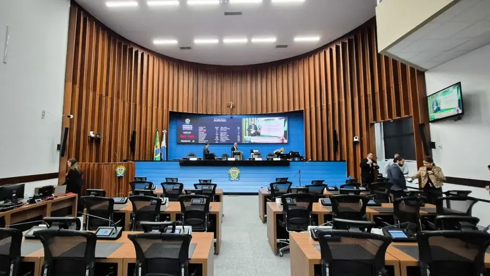 Concorrência por vaga na Alems e Câmara cai em 2026