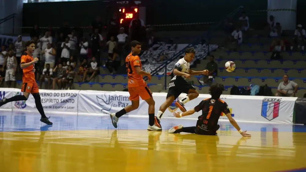 Semifinais da Copa Pelezinho começam neste sábado
