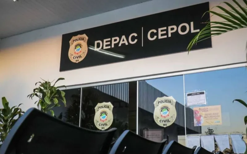 Menino de 6 anos é encontrado sozinho em casa; pais alegam ida para comprar pizza