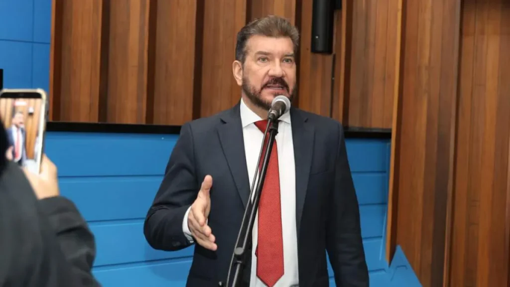 Deputado propõe suspender descontos do Banco Master de servidores de MS