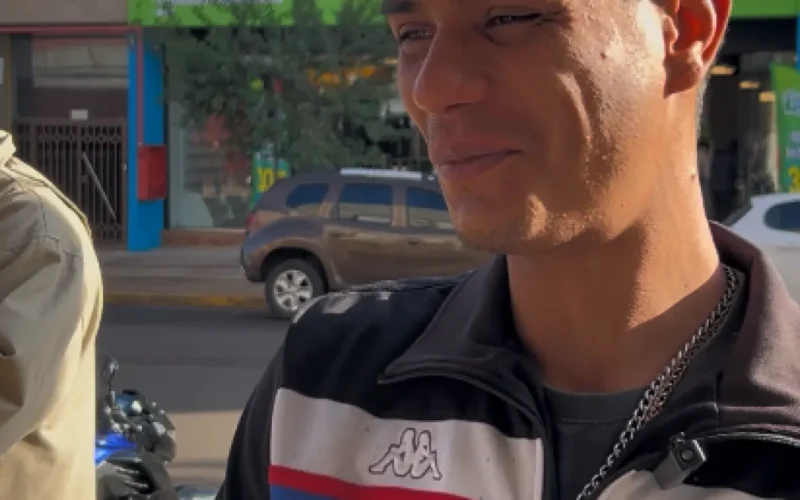 Pedreiro tira novo RG após 4 anos sem documentos