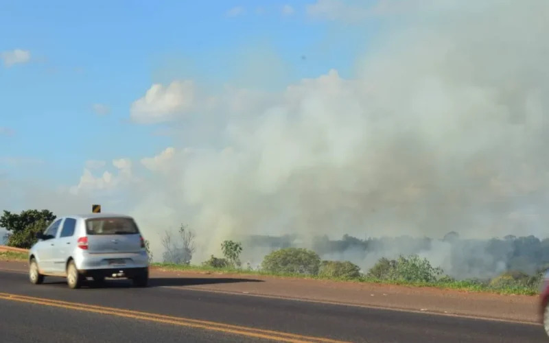 Fogo avança em Campo Grande com seca severa e risco de incêndios