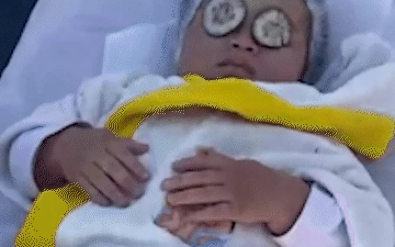 Spa com pepino e massagem encerra semestre de bebês