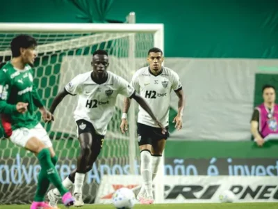 Atlético-MG vence Palmeiras e segura líder no Brasileirão