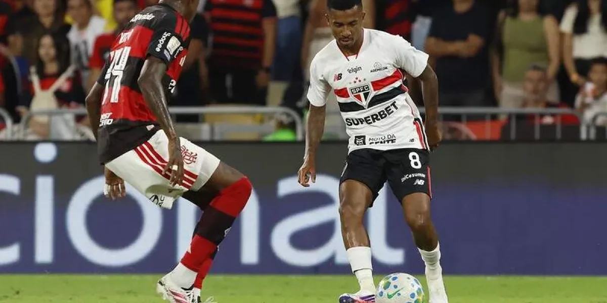 Flamengo empata com São Paulo e perde chance de encostar no líder