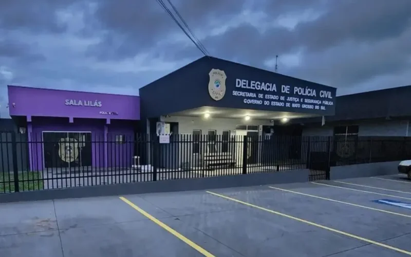 Jovem é morto com 10 tiros ao abrir portão de casa em MS