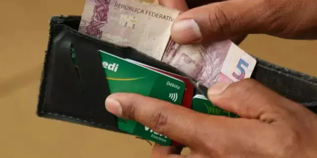 Brasileiros têm R$ 5,1 bi esquecidos em bancos; saque disponível