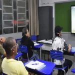 Trabalhadores de Inocência conciliam obra e estudos para o futuro