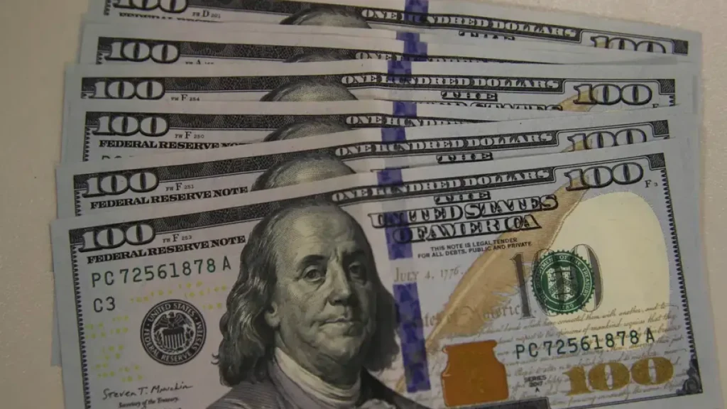 Dólar sobe a R$ 5,19 com saída de estrangeiros da B3
